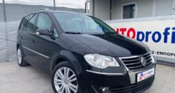 VW TOURAN (HIGHLINE)